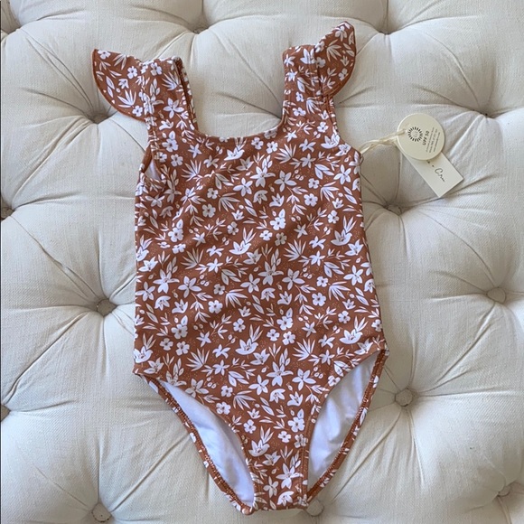 Girls size 4 gift pack - Picture 5 of 6